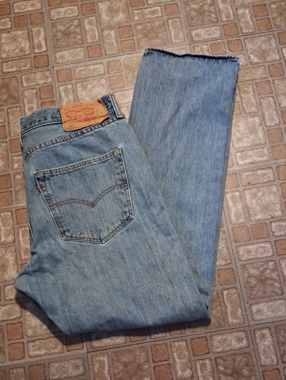 Levi's 501 Men's Light Wash Straight Jeans Button Fly 35x30